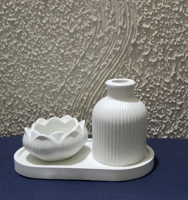 Set of Lotus-Pot, Tray & Vase | 3 Items - Image 3