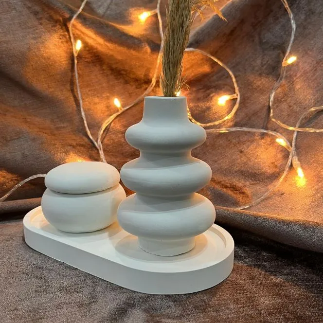 Set of Tray, Pot & Twisted-Vase | 3 Items - Image 3